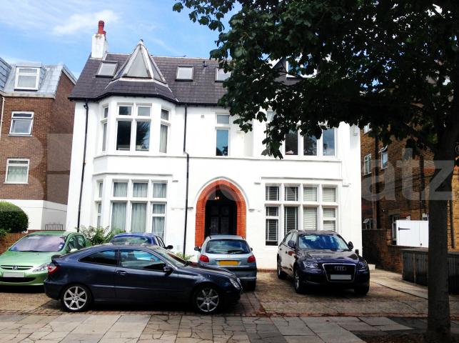 			NEW INSTRUCTION, 3 Bedroom, 1 bath, 1 reception Flat			 Hamilton Road , Ealing Broadway